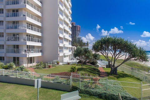 Viscount On The Beach - Darwin Holiday 2