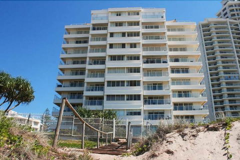 Viscount On The Beach - Darwin Holiday 3