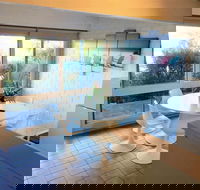 Pacific Heights Holiday Apartments  Munn's Tower House - Darwin Holiday