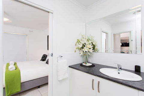 Mildura Holiday Villas - Darwin Holiday 5