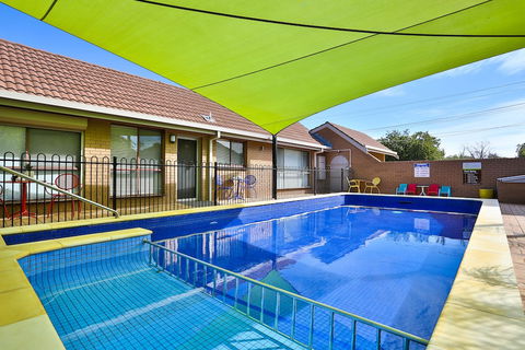 Mildura Holiday Villas - Darwin Holiday 2