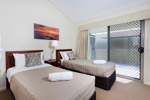 Pipis On The Beach - Darwin Holiday 1