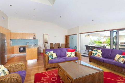 Pipis On The Beach - Darwin Holiday 3