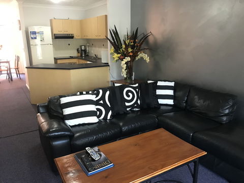 Bella Mare Beachside Apartments - Darwin Holiday 3