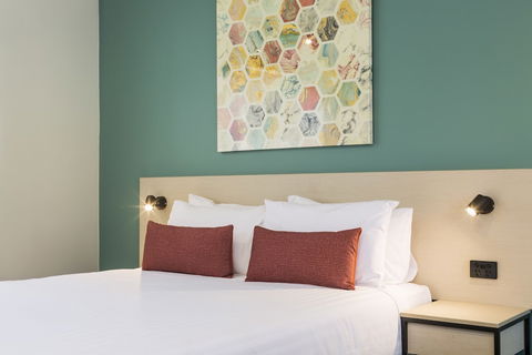 Nightcap At Balaclava Hotel - Darwin Holiday 3