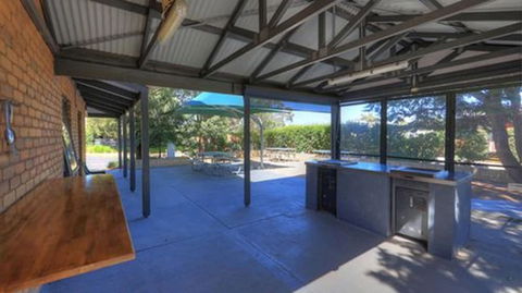 Airport Tourist Village Melbourne - Darwin Holiday 2