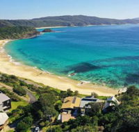 FAR SHORE - Darwin Holiday