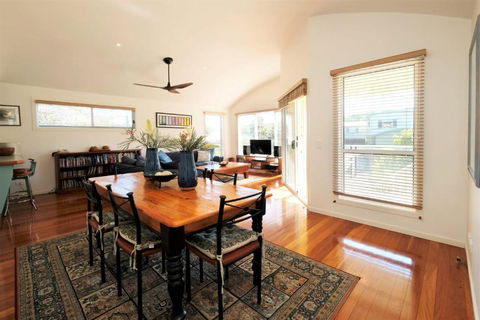 SPINNAKER 1 - Darwin Holiday 4