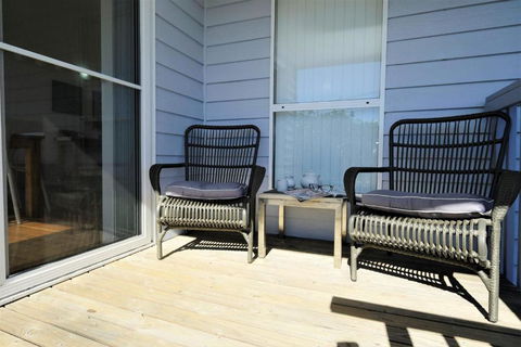 SPINNAKER 2 - Darwin Holiday 5