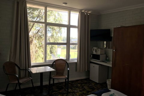 Walpole Hotel Motel - Darwin Holiday 7