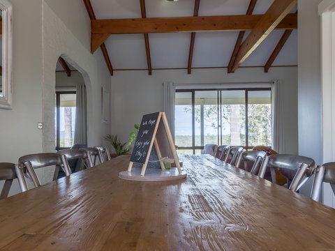 Hermitage Hideaway Homestead & Cottage - Darwin Holiday 5