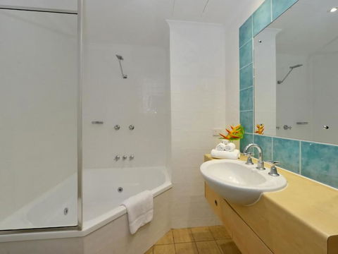 Ocean Sounds 2 Bedroom Apartment - Darwin Holiday 4