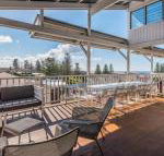 SeaCrest plunge pool  views - Darwin Holiday