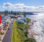 Avalon 1 overlooking beautiful Convent Beach - Darwin Holiday