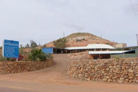 The Underground Motel - Darwin Holiday 1