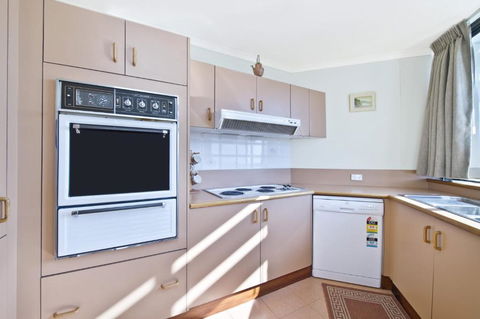 Sundial 602 8 10 Hollingworth Street - Darwin Holiday 5