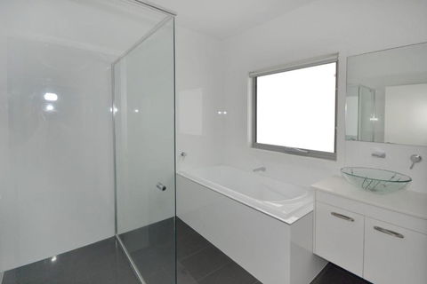 4 / 84 The Anchorage - Darwin Holiday 2