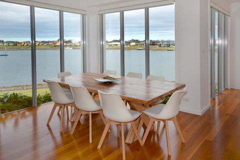 4 / 84 The Anchorage - Darwin Holiday 5