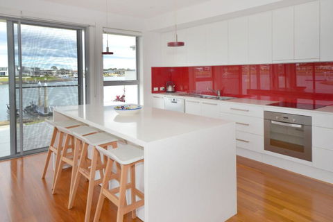 4 / 84 The Anchorage - Darwin Holiday 4