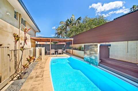 143 Matthew Flinders Drive Port Macquarie - Darwin Holiday 4