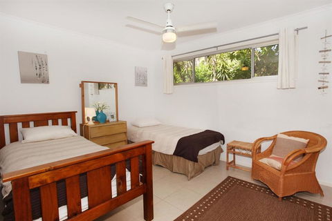 35 Santa Monica Avenue Coolum Beach Pet Friendly Linen Included - Darwin Holiday 3