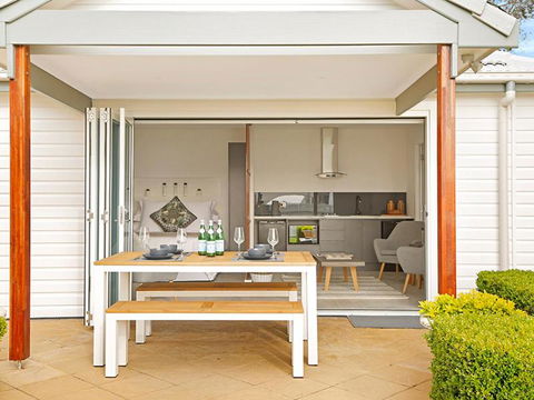 The Beach House North Wollongong - Darwin Holiday 3