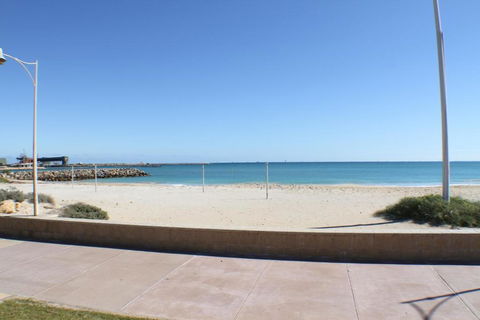 Geraldton Holiday Unit With Free Netflix - Darwin Holiday 4