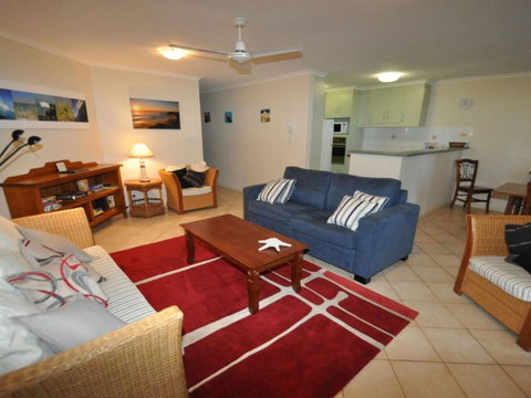 Blue Pacific 1 Across The Road From Pippi Beach - Darwin Holiday 2