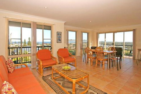 Phoenix Terrace Townhouse Yamba - Darwin Holiday 6