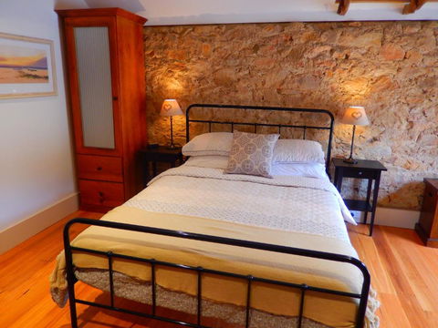 Morialta Barns - Darwin Holiday 4
