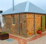Morialta Barns - Darwin Holiday