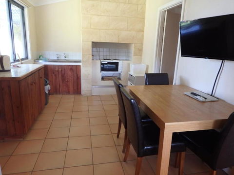 Lazy Lobster Holiday Units & Chalets - Darwin Holiday 6