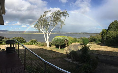 AmbleaWhile On Tamar - Darwin Holiday 6