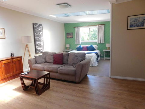 AmbleaWhile On Tamar - Darwin Holiday 4