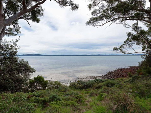 Baggies On Dutchies 9 Burbong Street Large House With Aircon Boat Parking & Waterviews - Darwin Holiday 6