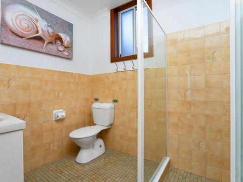 Beachcomer Unit 2 The Entrance NSW - Darwin Holiday 3