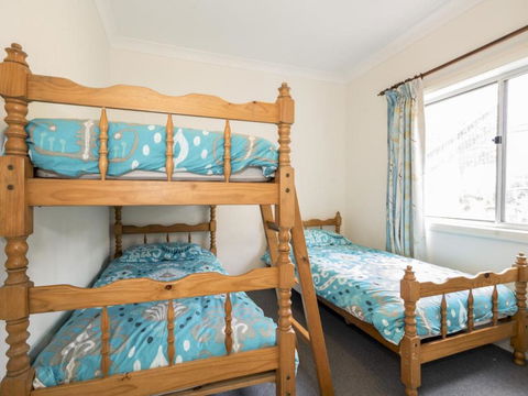 Sea Spray Apartments Unit 4 - Darwin Holiday 5