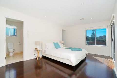 Perfect Beach Front Duplex The Entrance North - Darwin Holiday 3