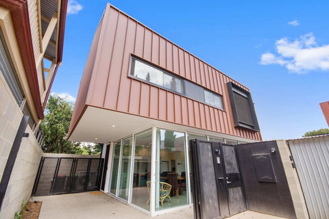 Swainson On Castle - Darwin Holiday 3