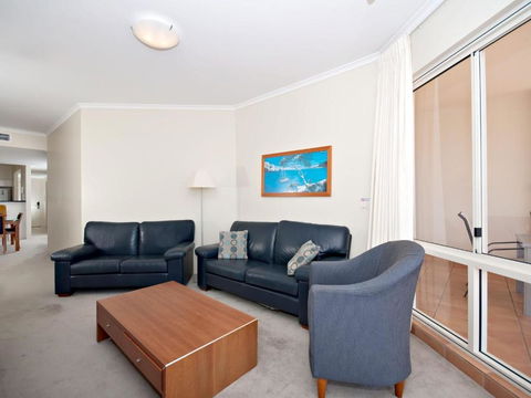 Messines Street Breakwater Apartment 104 - Darwin Holiday 1