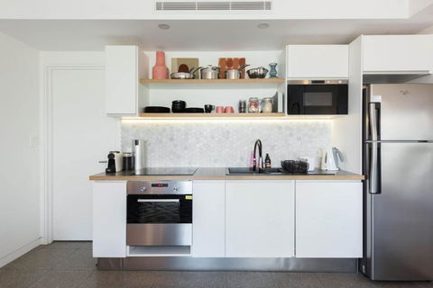 Scandi Beach Apartment - Darwin Holiday 4