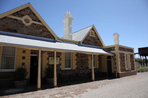 Burra Railway Station Bed & Breakfast - Darwin Holiday 0