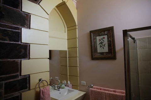 Burra Railway Station Bed & Breakfast - Darwin Holiday 6