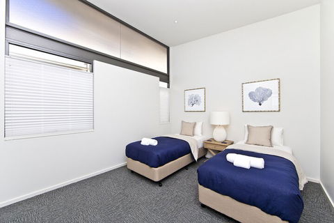 Sails On The Beachfront Exclusive Seaside Home - Darwin Holiday 5