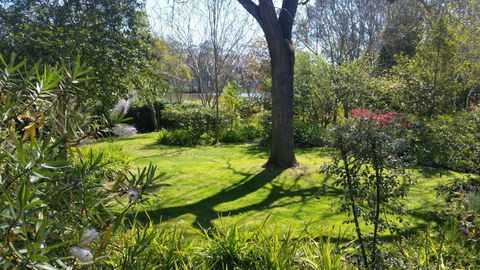 Lake House Benalla - Darwin Holiday 3