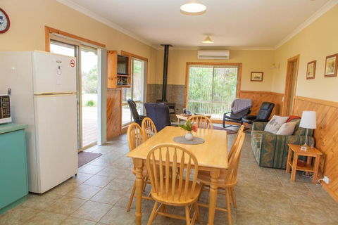 Riverside Retreat Chalets Walpole - Darwin Holiday 3