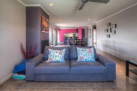 Birdland - Darwin Holiday 5