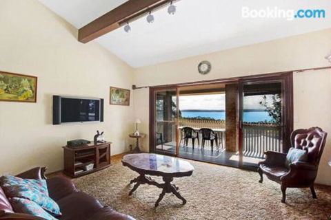 Spectacular Views & Sleeps 12! - Darwin Holiday 1