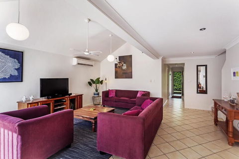 Spacious Modern & Walk To The Beach! - Darwin Holiday 6