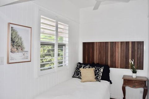 Oceanfront Beach House On Marine Parade - Darwin Holiday 1